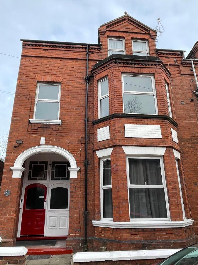 Isuites Newcastle-under-Lyme Exterior photo